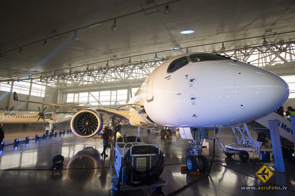 Bombardier CSeries CS100 (BD-500-1A10)